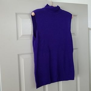 GORGEOUS Dana Buchman purple sleeveless turtleneck